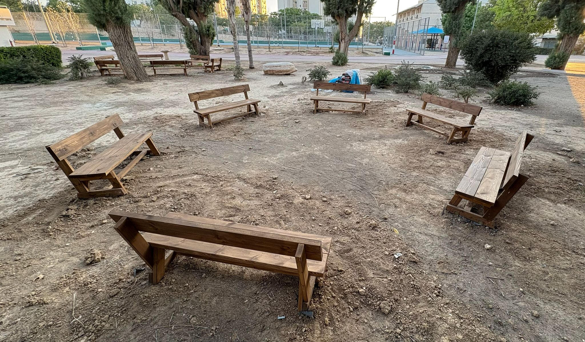 ריהוט הגן והחוץ של “חלומות מעץ” ריהוט הגן והחוץ של “חלומות מעץ”